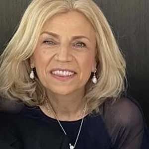 Dr Vicky Cocotis